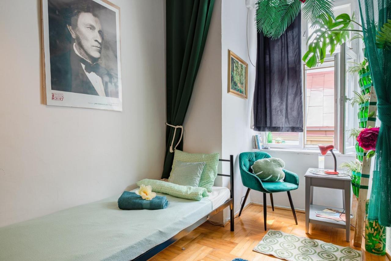 Kazimierz-Good Vibes Apartment For 7 People! كراكوفيا المظهر الخارجي الصورة