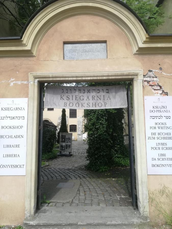Kazimierz-Good Vibes Apartment For 7 People! كراكوفيا المظهر الخارجي الصورة
